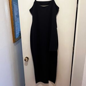 Lulus dress with peekaboo collar.